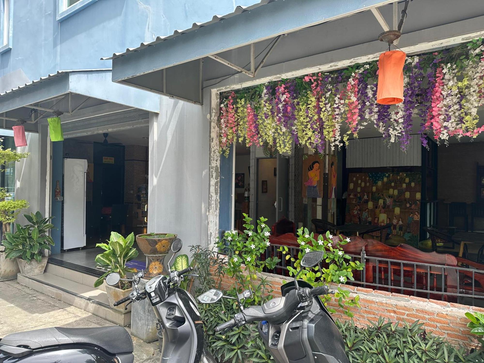 Memory 2 Hotel Phuket Exterior photo